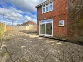 Picture #9 of Property #1098431541 in Hennings Park Road, Oakdale, Poole BH15 3QU