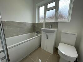 Picture #8 of Property #1105030641 in BH31 STANLEY CLOSE, Verwood BH31 6EX