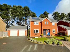 Picture #0 of Property #1105765641 in Larkspur Close, Hoburne Farm, Highcliffe-On-Sea BH23 4FQ
