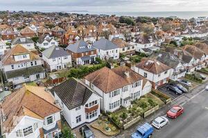 Picture #25 of Property #1108513341 in Seaward Avenue, Southbourne BH6 3SH