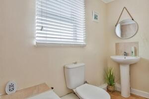 Picture #7 of Property #1109446641 in Globe Lane, Poole BH15 1SG