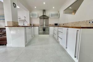 Picture #8 of Property #1109618331 in Webbs Close, Ashley Heath BH24 2EP