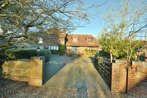 Picture #25 of Property #1110277341 in High Street, Sturminster Marshall BH21 4BA