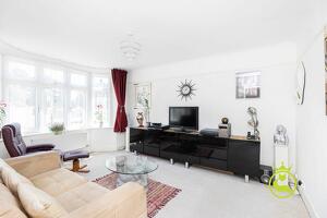 Picture #4 of Property #1110955641 in Guest Avenue, Branksome BH12 1JB