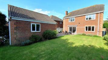 Picture #20 of Property #111164368 in Charborough Way, Sturminster Marshall BH21 4DH