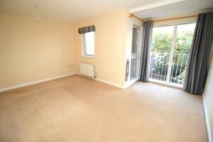 Picture #11 of Property #1112593341 in Broomhill Way, Poole BH15 4GJ