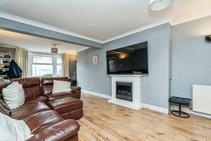 Picture #1 of Property #1118911341 in Downs Park Crescent, Eling, Southampton SO40 9GP