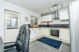 Picture #5 of Property #1118911341 in Downs Park Crescent, Eling, Southampton SO40 9GP
