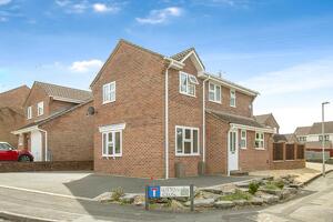 Picture #0 of Property #1122418641 in Twyford Way, Canford Heath, Poole BH17 8BL