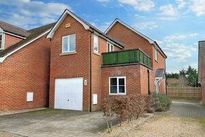 Picture #0 of Property #1122901641 in Avonside Court, Ringwood BH24 3DL