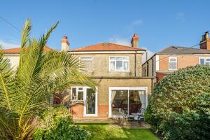 Picture #15 of Property #1127915241 in Fenton Road, Bournemouth BH6 5EY