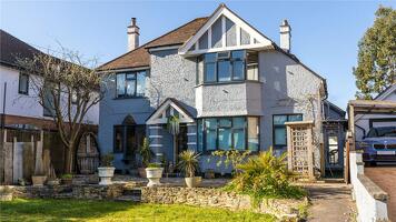Picture #17 of Property #1129444641 in Spur Hill Avenue, Lower Parkstone, Poole BH14 9PJ