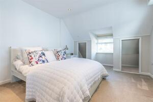 Picture #9 of Property #1131049641 in Elms Avenue, Lilliput BH14 8EE