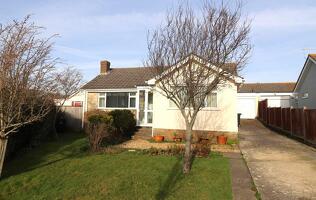 Picture #0 of Property #1135272441 in D'Urberville Drive, Swanage BH19 1QW