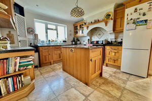Picture #9 of Property #1137470241 in Bon Accord Road, Swanage BH19 2DN