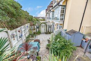 Picture #15 of Property #1141995441 in Seacote, 6 Warren Edge Road, Southbourne BH6 4AU