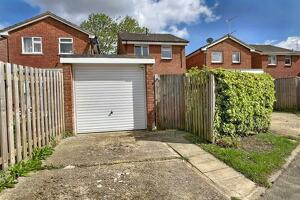 Picture #13 of Property #1150756641 in The Mount, Ringwood BH24 1XX