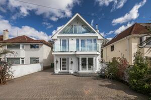 Picture #31 of Property #1154707641 in Sandbanks Road, Poole BH14 8EY