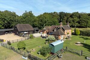 Picture #5 of Property #1155342141 in London Minstead, Minstead, New Forest SO43 7FT