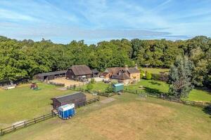 Picture #6 of Property #1155342141 in London Minstead, Minstead, New Forest SO43 7FT