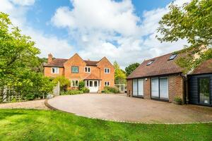 Picture #0 of Property #1156129041 in London Minstead, Minstead, New Forest SO43 7FT