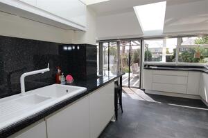 Picture #7 of Property #1158247341 in The Grove, Christchurch BH23 2HA