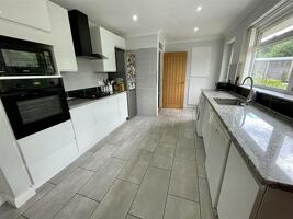 Picture #2 of Property #1166362641 in Raymond Close, VERWOOD BH31 6DL