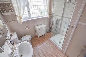 Picture #7 of Property #1166640831 in Merley Ways, Wimborne BH21 1QW