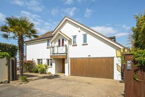 Picture #7 of Property #1167689541 in Gardens Road, Lilliput, Poole BH14 8JF