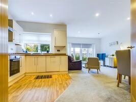 Picture #1 of Property #1168346241 in Castle Avenue, Highcliffe, Christchurch BH23 4LL