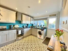 Picture #1 of Property #1170750441 in Clive Road, Highcliffe On Sea, Christchurch BH23 4NY