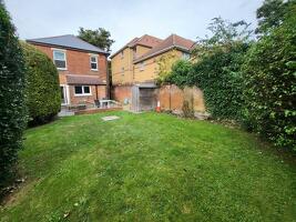 Picture #2 of Property #1173075141 in Moorfield Grove, Bournemouth BH9 2BB