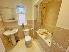 Picture #6 of Property #1175216541 in Markham Road, Bournemouth BH9 1JE