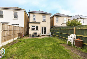 Picture #1 of Property #1175393241 in Ripon Road, Bournemouth BH9 1RD