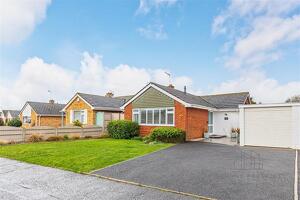 Picture #0 of Property #1178888541 in Falcon Drive, Mudeford, Christchurch BH23 4BB