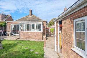 Picture #8 of Property #117942958 in Springfield Close, Lymington SO41 3SR