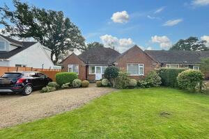 Picture #0 of Property #1180696341 in Verwood BH31 7PE