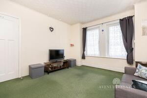 Picture #7 of Property #1182283641 in Gorsecliff Road, Bournemouth BH10 4HB