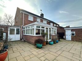 Picture #22 of Property #1185362541 in Glenives Close, St. Ives, Ringwood BH24 2PD