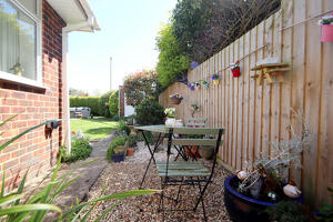 Picture #13 of Property #1186288131 in Wolsey Way, Milford on Sea SO41 0SJ