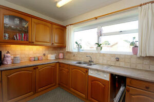 Picture #4 of Property #1186288131 in Wolsey Way, Milford on Sea SO41 0SJ