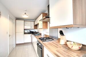 Picture #4 of Property #1187823441 in West Totton, Southampton SO40 8XX