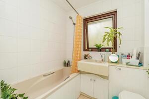 Picture #8 of Property #1189525641 in Dales Way, West Totton, Southampton SO40 8FQ
