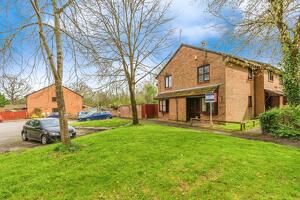 Picture #9 of Property #1189525641 in Dales Way, West Totton, Southampton SO40 8FQ
