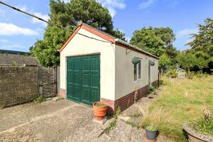 Picture #24 of Property #1190440641 in Broom Road, Alderney Poole BH12 4NL