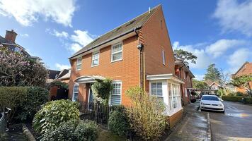 Picture #0 of Property #1192913541 in Forest Road, Branksome Park BH13 6DQ