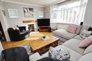 Picture #9 of Property #1194124641 in Acton Road, Bournemouth BH10 4DW
