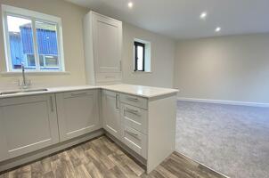 Picture #5 of Property #1194738141 in West Street, Ringwood BH24 1DY