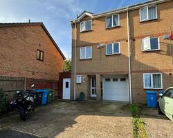 Picture #0 of Property #1194866631 in Mcwilliam Close, Poole BH12 5HP