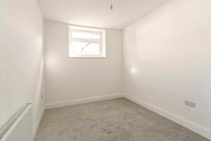 Picture #6 of Property #1199047641 in Heather View Road, Poole BH12 4AQ